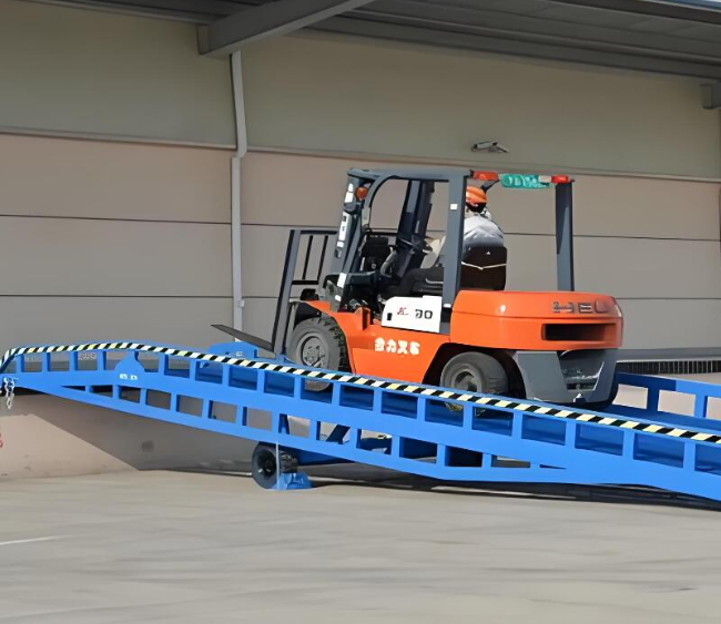 宣城移动式卸货平台（叉车用）
